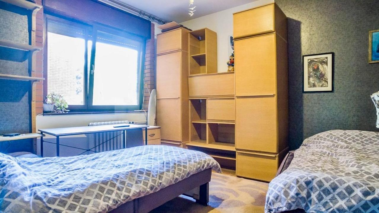 100 M2 Apartment In The Diplomatic Area Belgrade Exterior photo