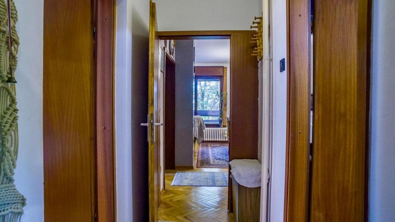 100 M2 Apartment In The Diplomatic Area Belgrade Exterior photo